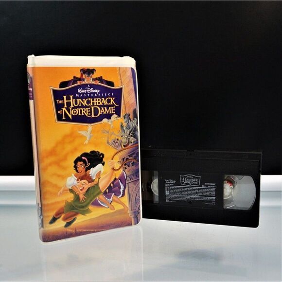 The Hunchback of Notre Dame VHS Tape 1996 Walt Disney Masterpiece Collection - Picture 2 of 6